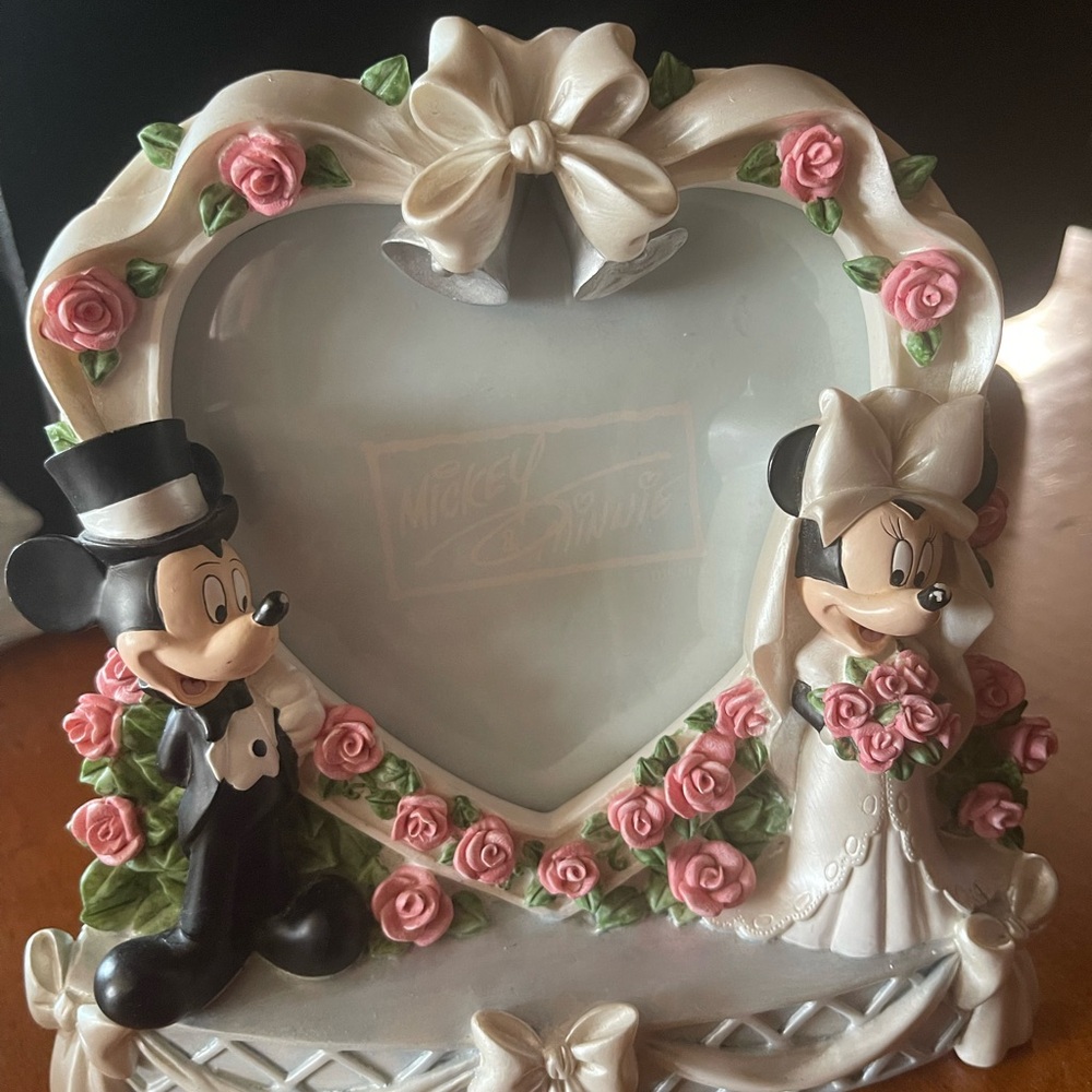Disney - Picture 2 of 6